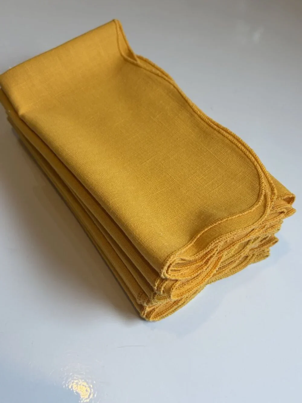 Set 8 Mustard Yellow Linen Cloth Napkins Scalloped Dinner Party Fall Tablescape